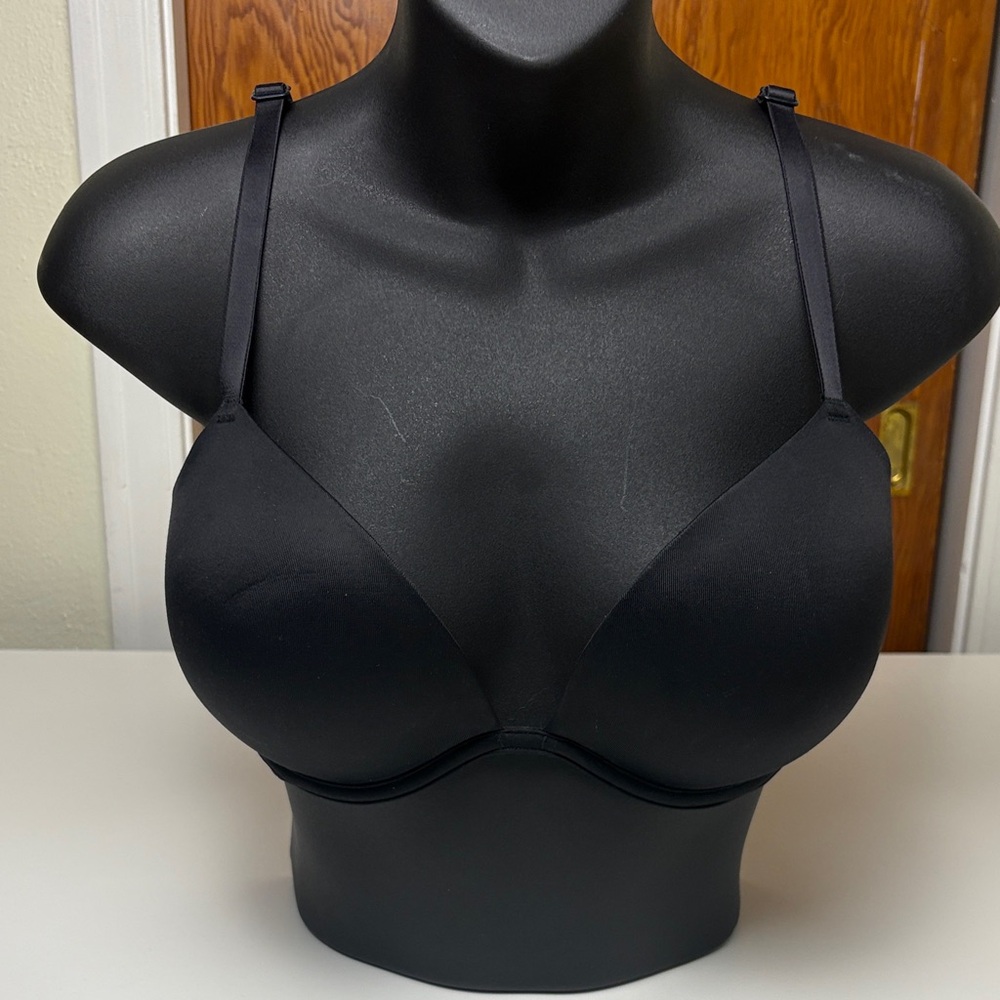 Victoria's Secret Pink 32DD "Wear everywhere super push up" Bra GUC